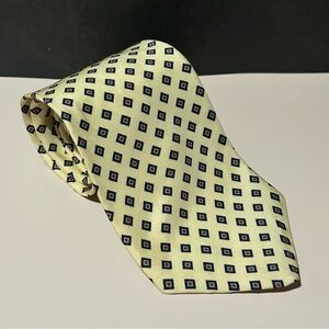 John Weitz 100% Silk Light Yellow Patterned 58” Men’s Tie